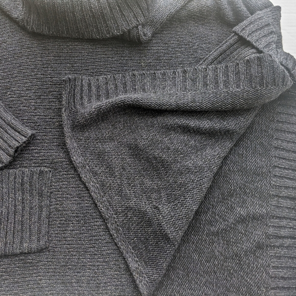 PONCHO DESIGN LAB TURTLE NECK KNIT PONCHO SWEATER MIDNIGHT BLUE SIZE MEDIUM - Picture 13 of 14